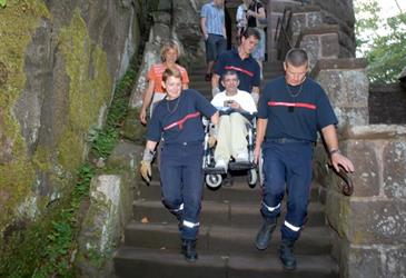 welcoming of visitors with disabilities during the event "Un château pour tous" - © Marc Dossmann