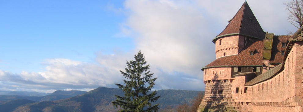 Le grand bastion en automne - © Château du Haut-Koenigsbourg - Hohkönigsburg, Elsass, Frankreich