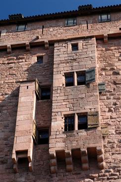 Latrines and oriel at the southern façade of Haut-Koenigsbourg castle - © Jean-Luc Stadler