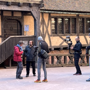 Im unteren Hof der Burg